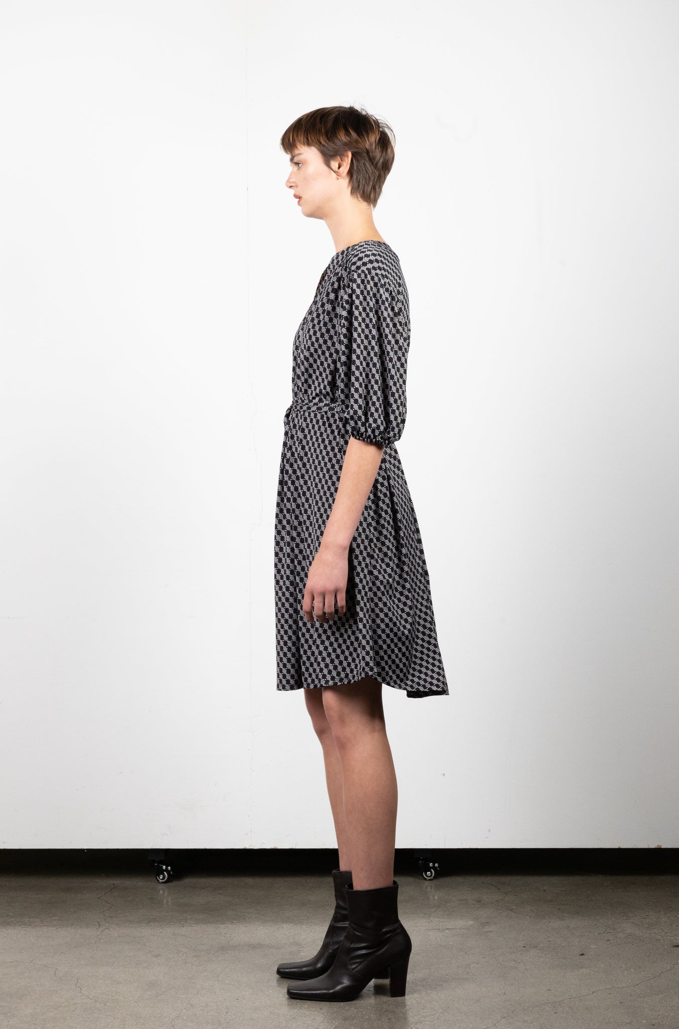 ELBOW SLEEVE PLEATED HI LOW SHIRT DRESS W/SASH - D3101X-94590