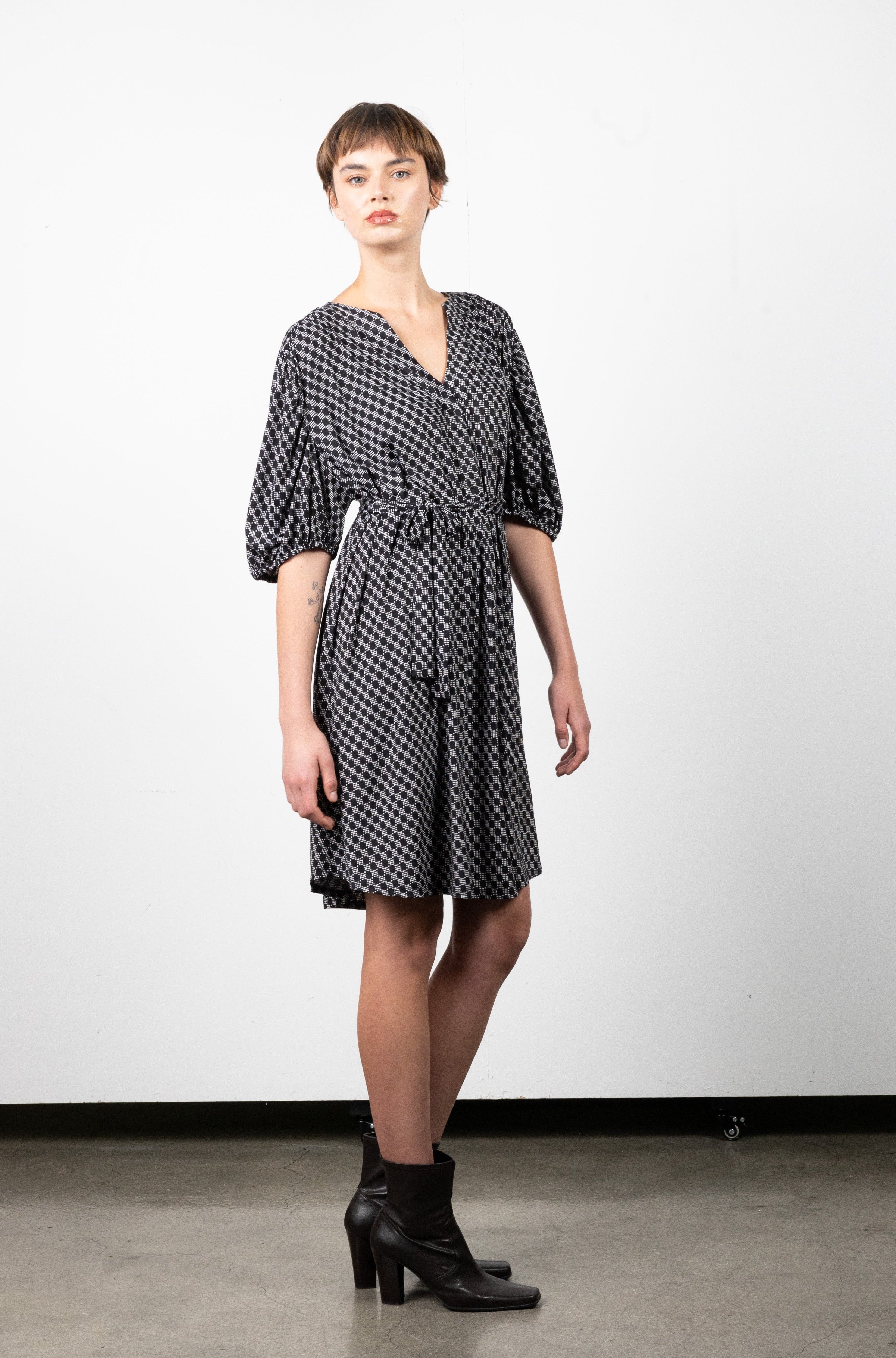 ELBOW SLEEVE PLEATED HI LOW SHIRT DRESS W/SASH - D3101X-94590