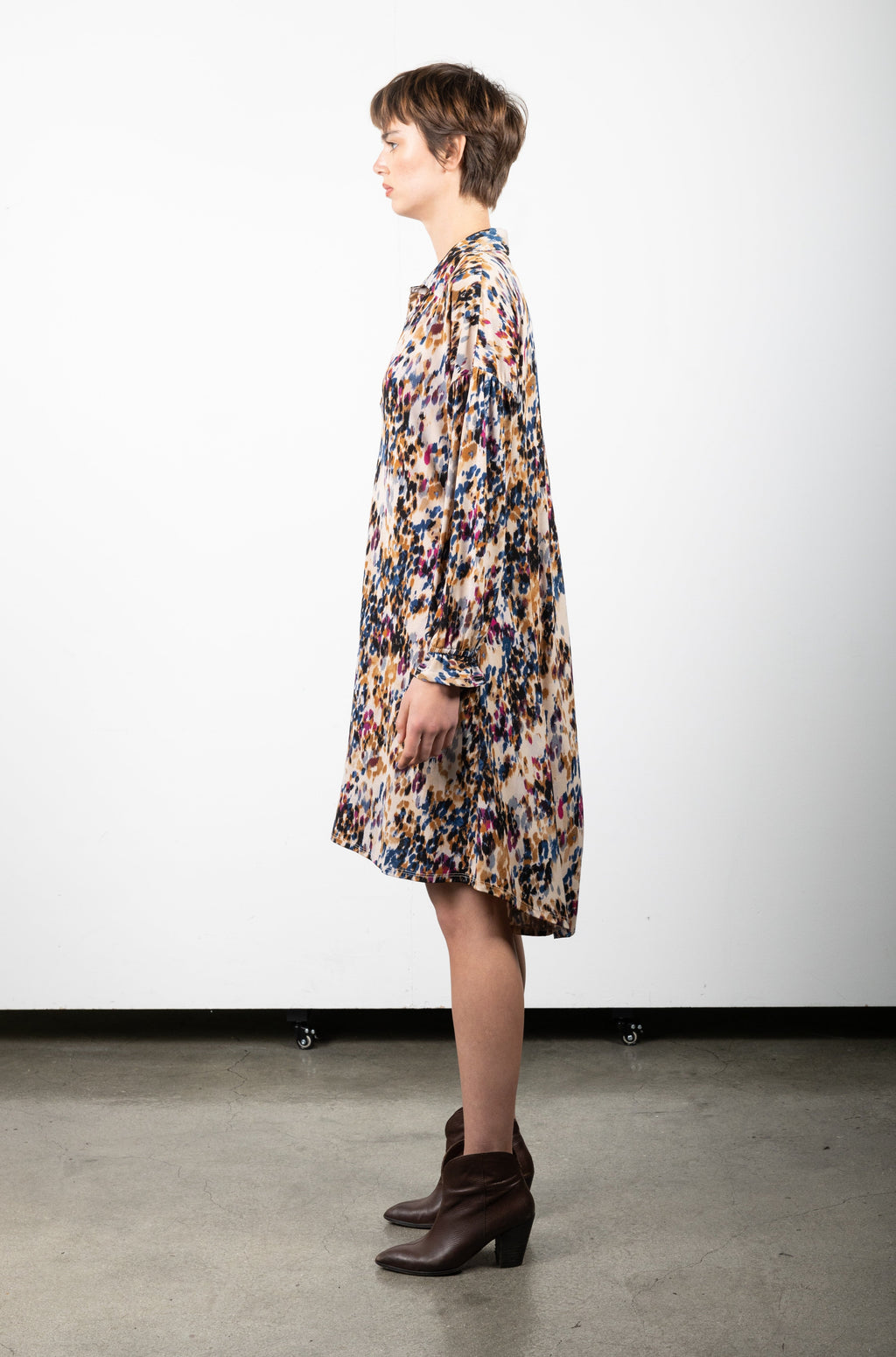 DOLPHIN CUT DRESS WITH FULL LENGTH SLEEVE D3134-0321