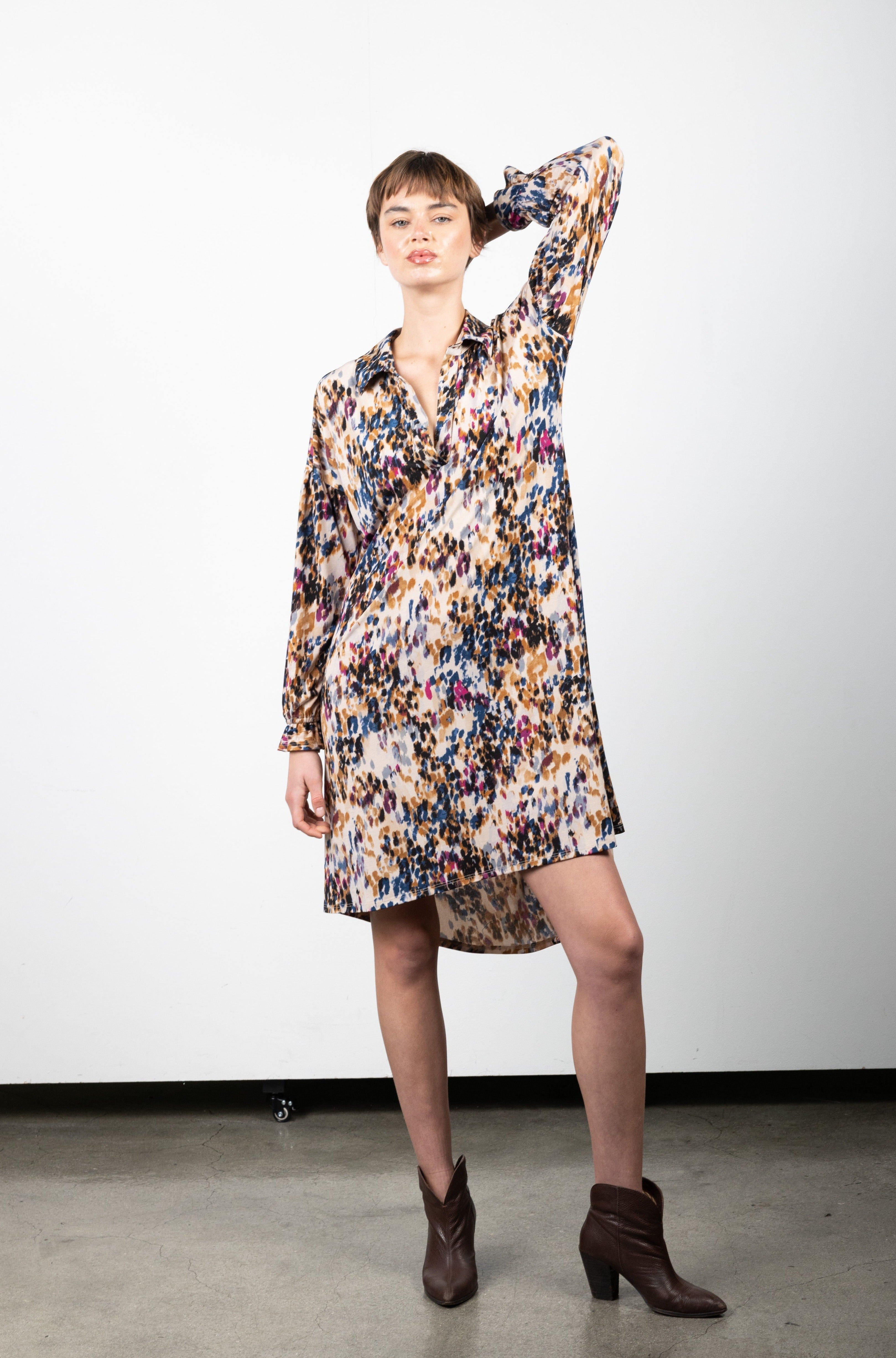 DOLPHIN CUT DRESS WITH FULL LENGTH SLEEVE D3134-0321