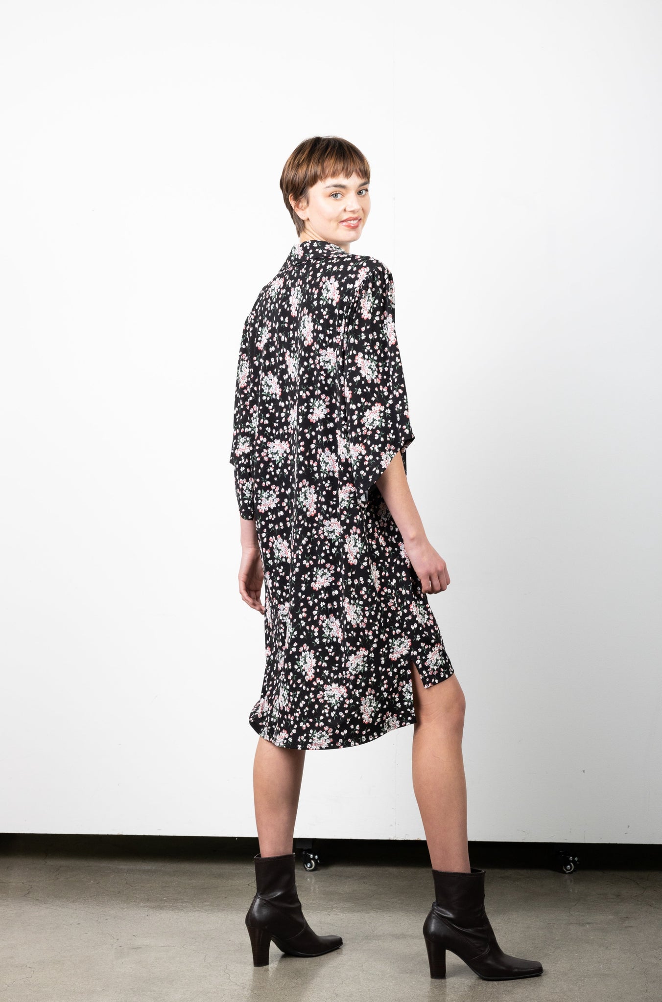 STEP HEM 3/4 SLEEVE OPEN COLLAR DRESS - D3140-A0250