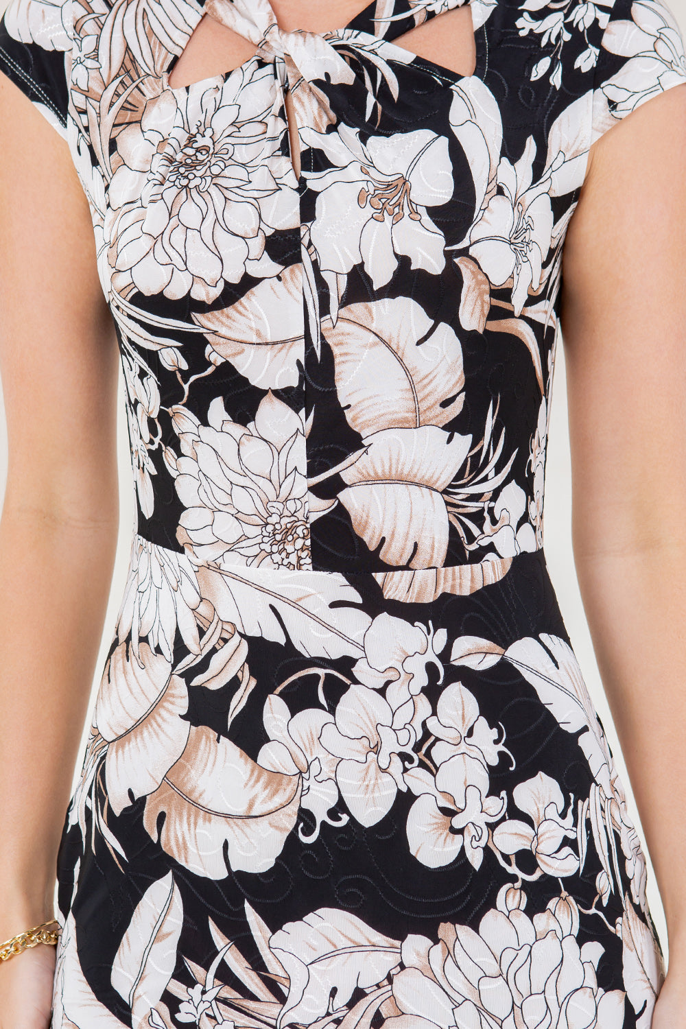CAP SLV TWISTED NK CUT-OUT DRESS - D3482-A2475-1