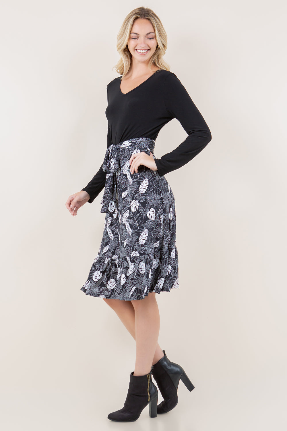 LG SLV V-NK 2FER RUFFLE HEM DRESS - D3541