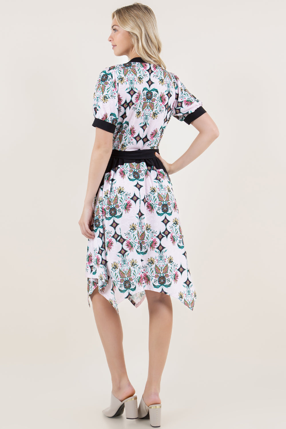 S/SLV ACCENTED HANKERCHIEF DRESS W/SASH