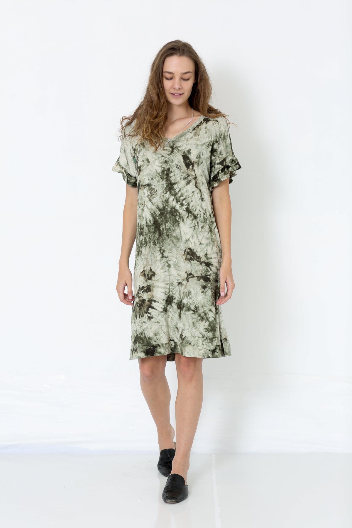 SS RUFFLE HEM V NECK PULLOVER DRESS - D9024