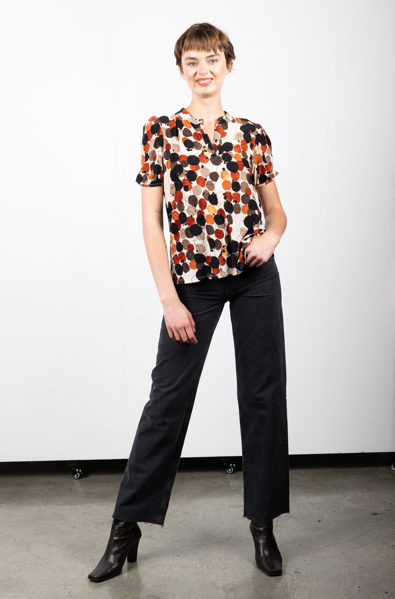 ELBOW SLEEVE BUBBLE SLEEVE HALF PLACKET SHIRT - T11100-A0191