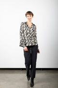 1/2 PLACKET V NECK BLOUSE WITH COLLAR  - T11187-0586-4H