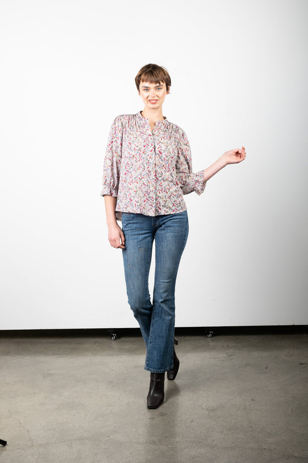 3/4 RUFFLED SLEEVE BLOUSE WITH SWEETHEART YOKE - T11189-A0525