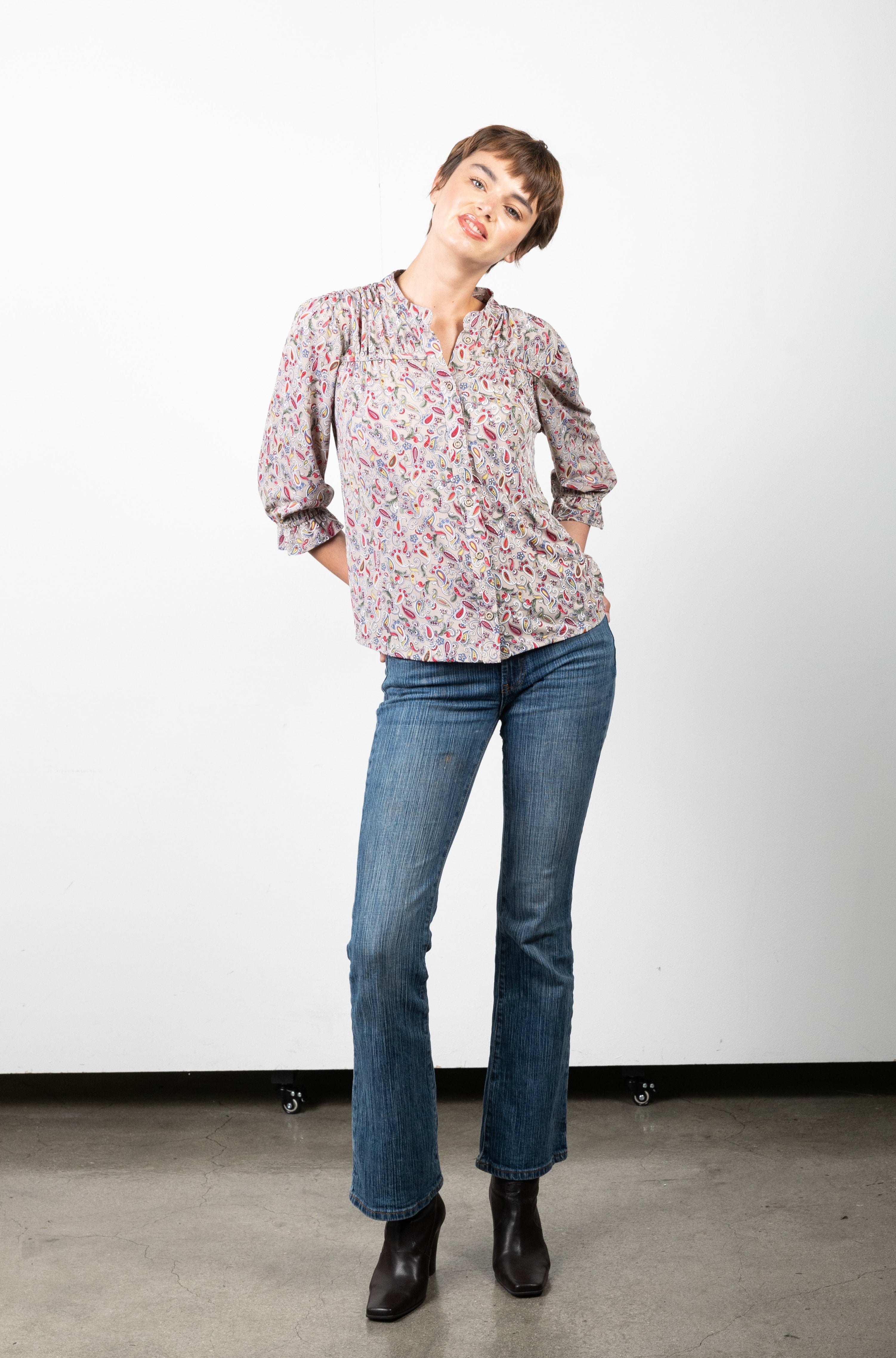 3/4 RUFFLED SLEEVE BLOUSE WITH SWEETHEART YOKE - T11189-A0525