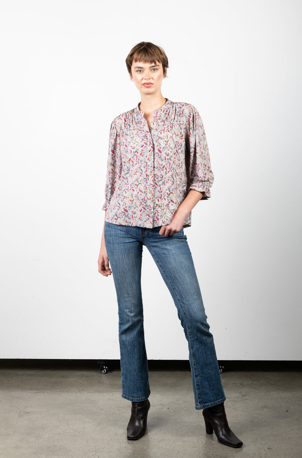 3/4 RUFFLED SLEEVE BLOUSE WITH SWEETHEART YOKE - T11189-A0525