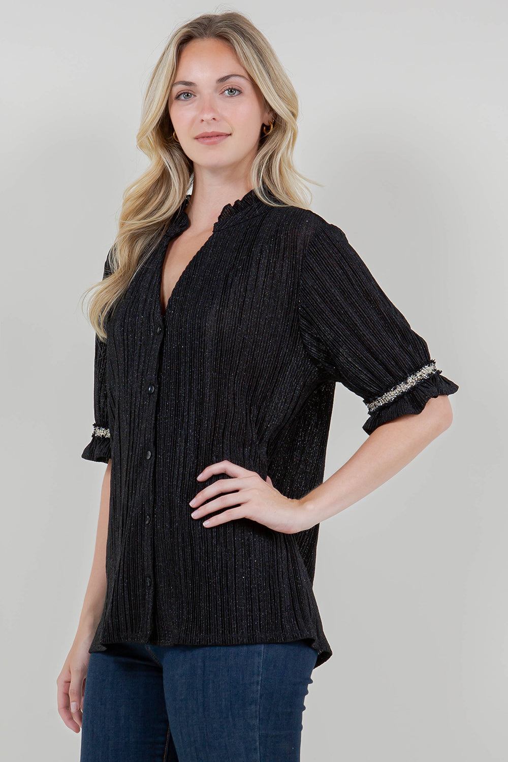 RUFFLE HEM/ELB SLV AND NK BUTTONED TOP - T11322-DSJR-6175
