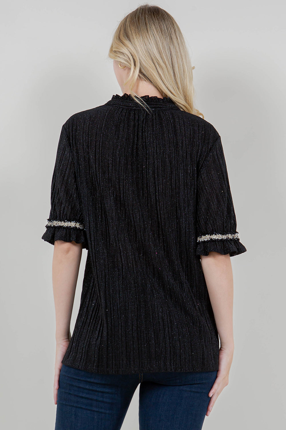 RUFFLE HEM/ELB SLV AND NK BUTTONED TOP - T11322-DSJR-6175