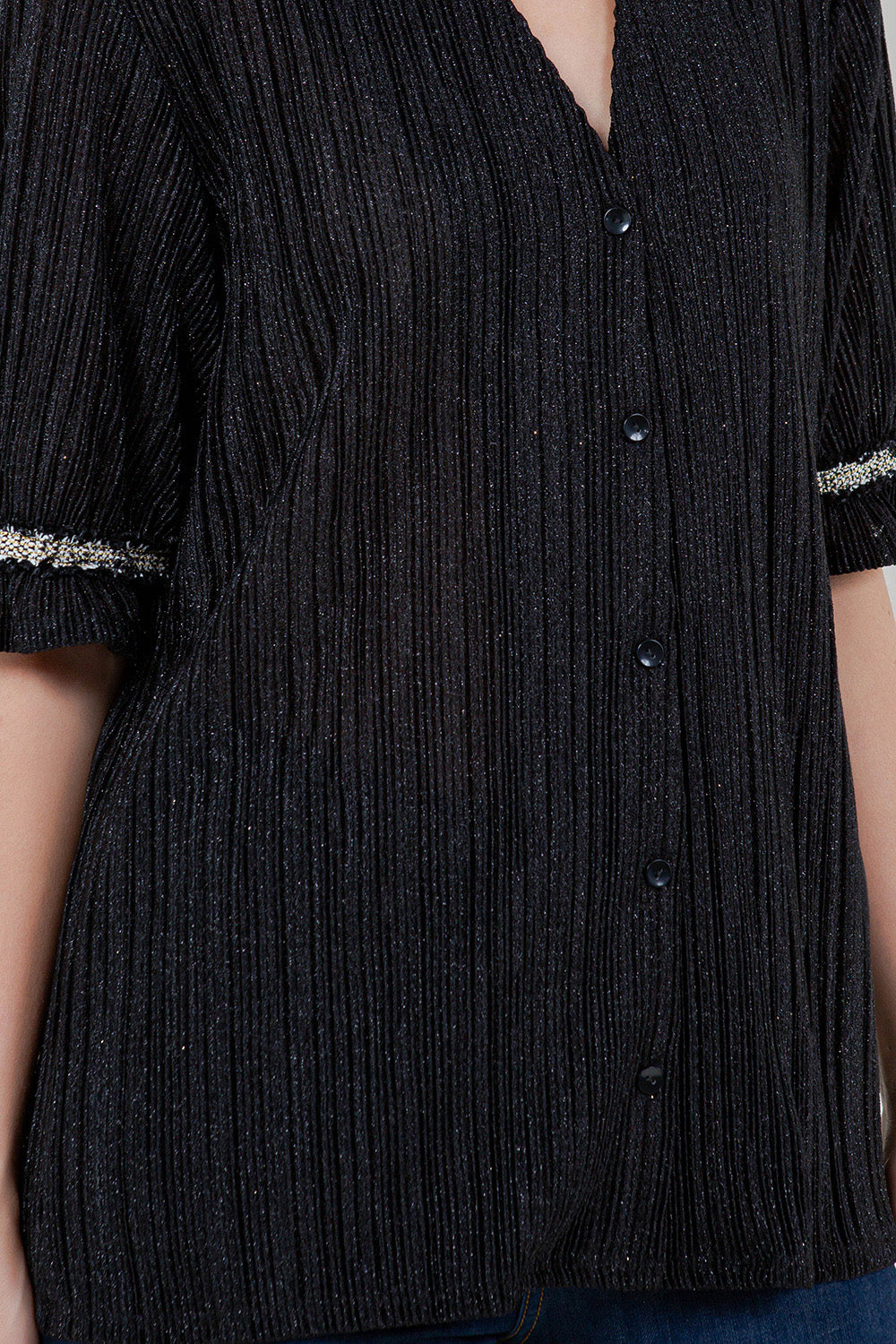 RUFFLE HEM/ELB SLV AND NK BUTTONED TOP - T11322-DSJR-6175