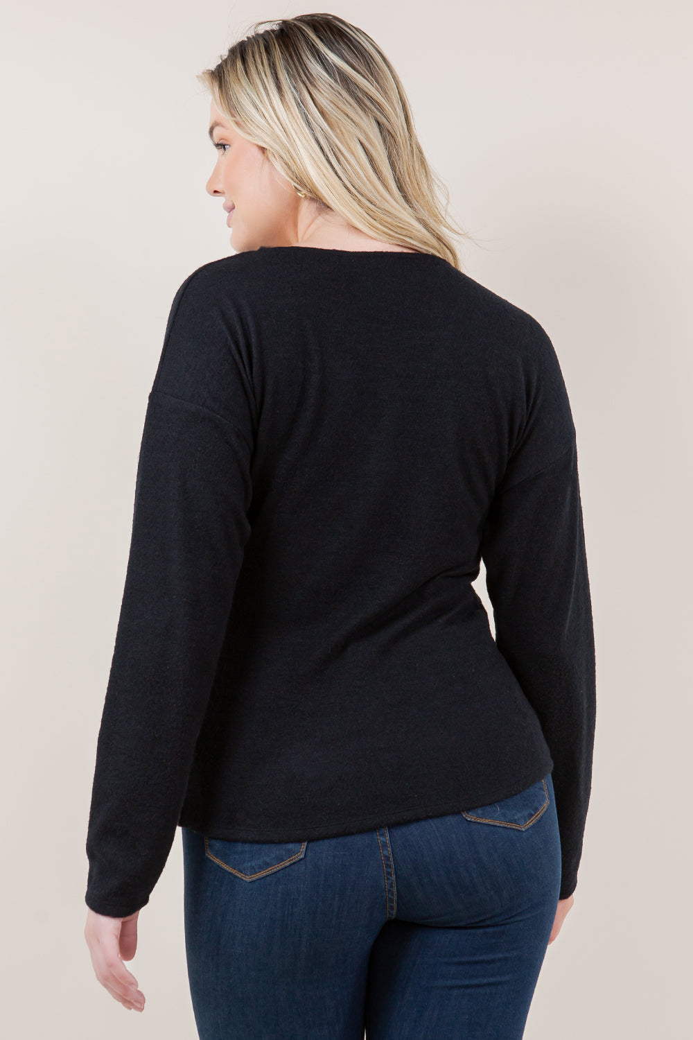LS CRISS CROSS WRAP SCALLOP LACE V NECK PULLOVER - T11619-CSH-HACCI-BLK