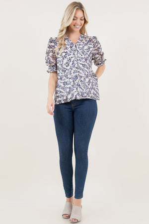 PUFFED SHORT SLEEVE Y NECK ROUCHED FRONT SHIRT