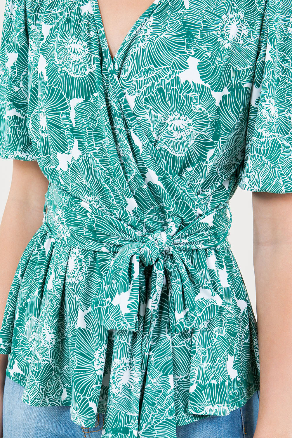 SHORT SLEEVE FAUX WRAP TOP W/SASH