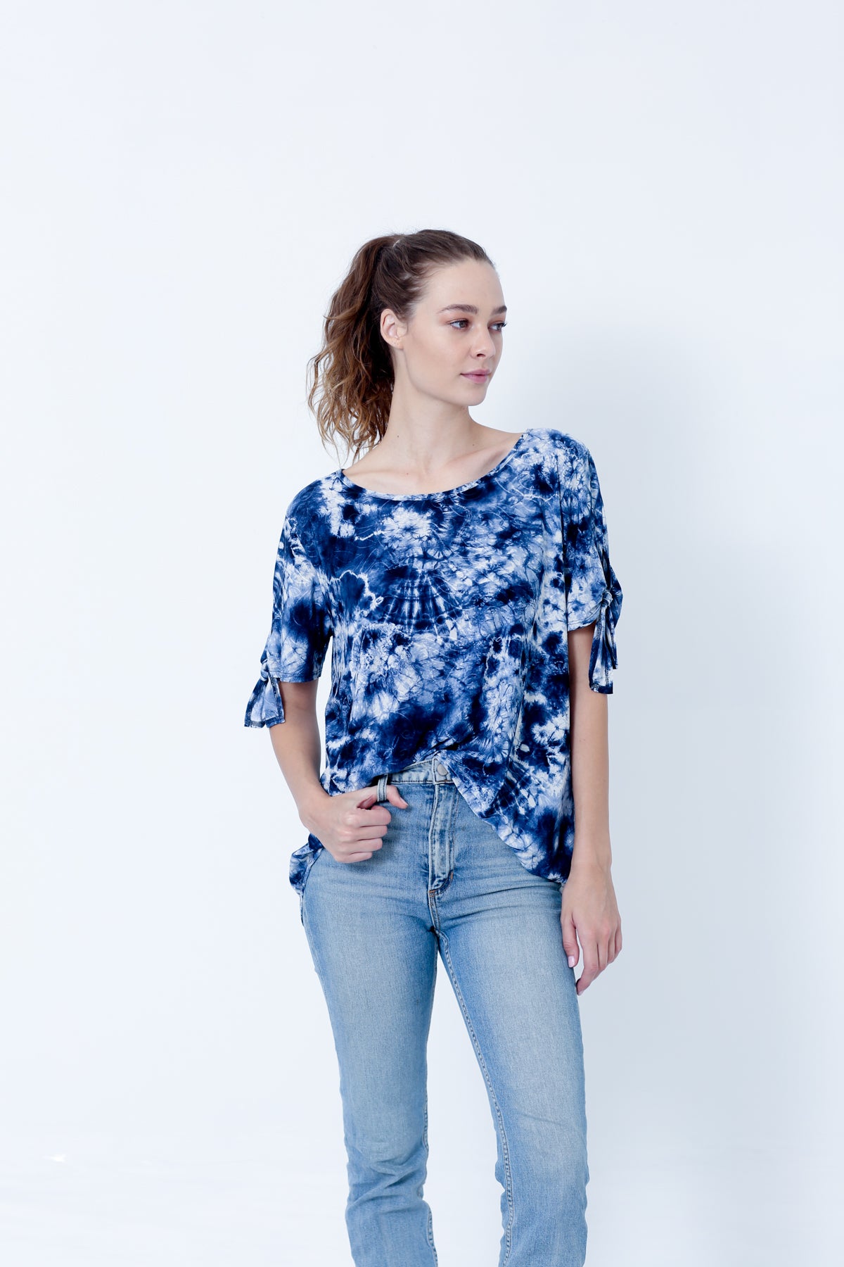 SHORT TIE SLEEVE ROUND NECK LOOSE TOP - T9011X-DSPR77021