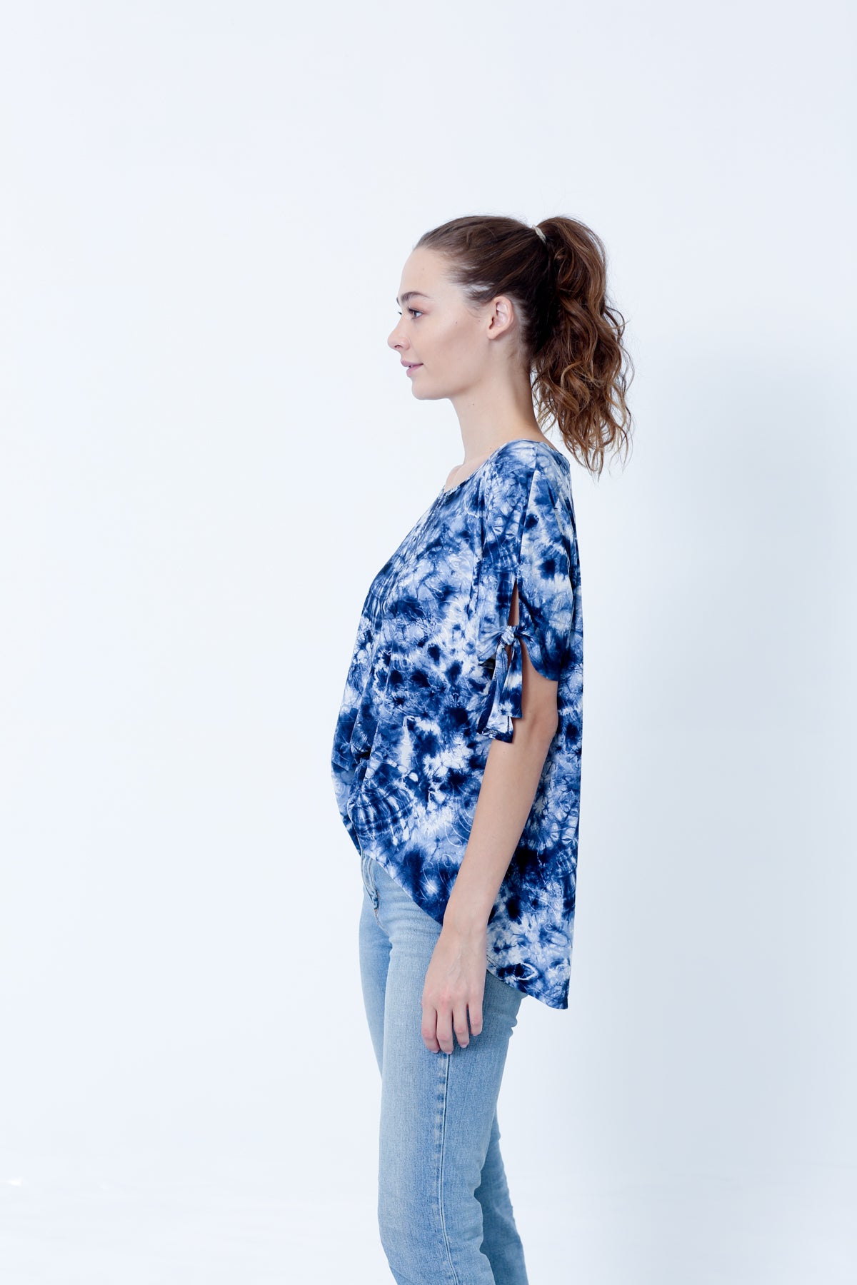 SHORT TIE SLEEVE ROUND NECK LOOSE TOP - T9011X-DSPR77021