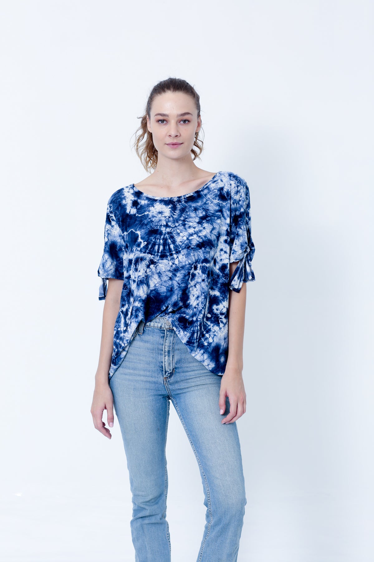 SHORT TIE SLEEVE ROUND NECK LOOSE TOP - T9011X-DSPR77021