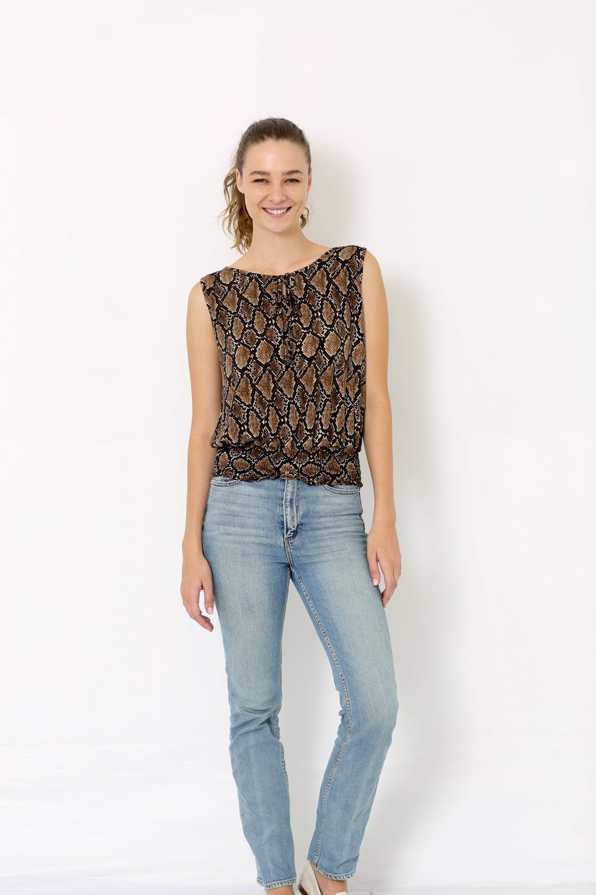 SS SCOOP NECK SMOCKED HEM PEASANT TOP - T9412-SL-1850330