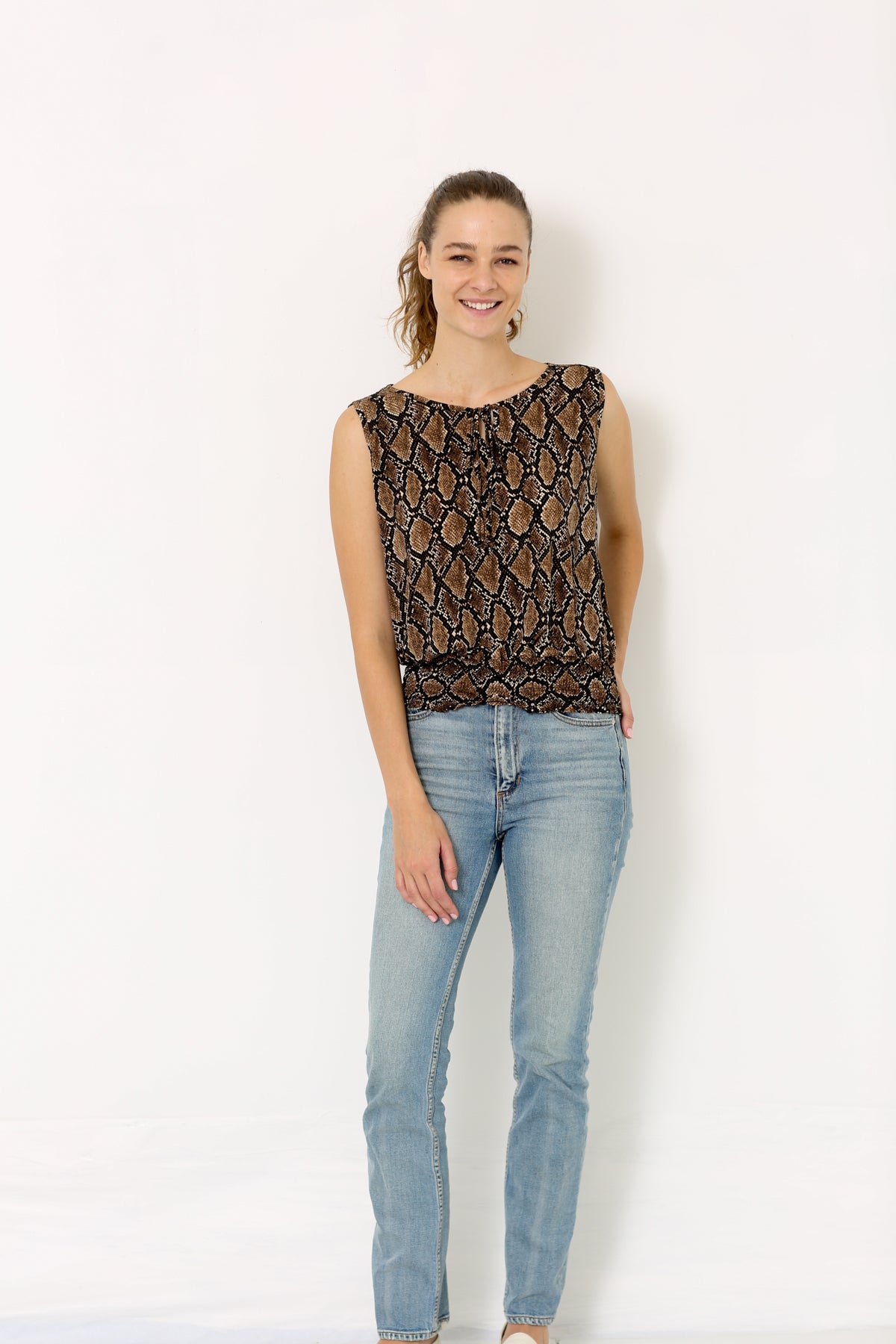 SS SCOOP NECK SMOCKED HEM PEASANT TOP - T9412-SL-1850330