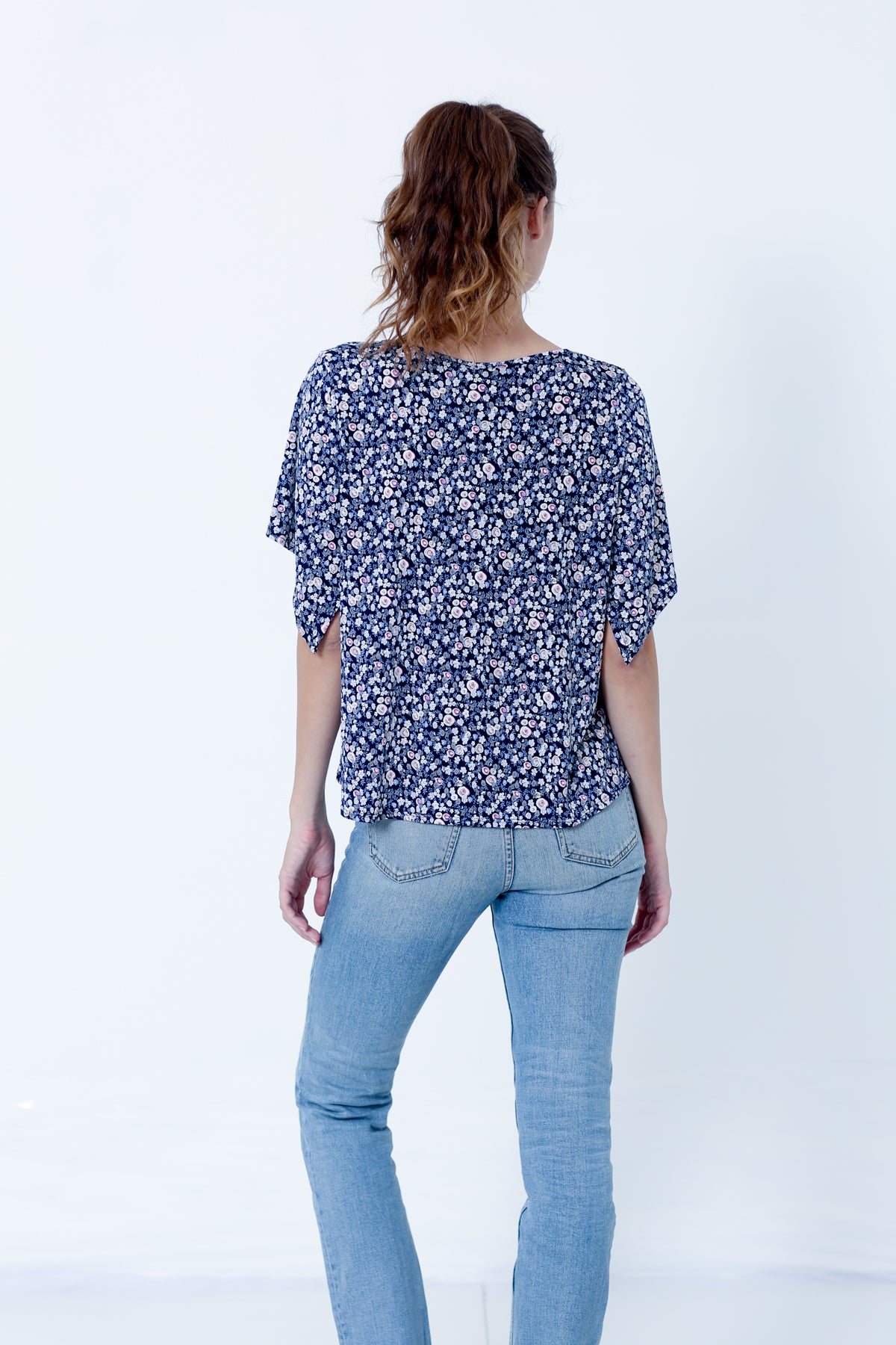 SS FLUTTER V NECK TOP - T9744