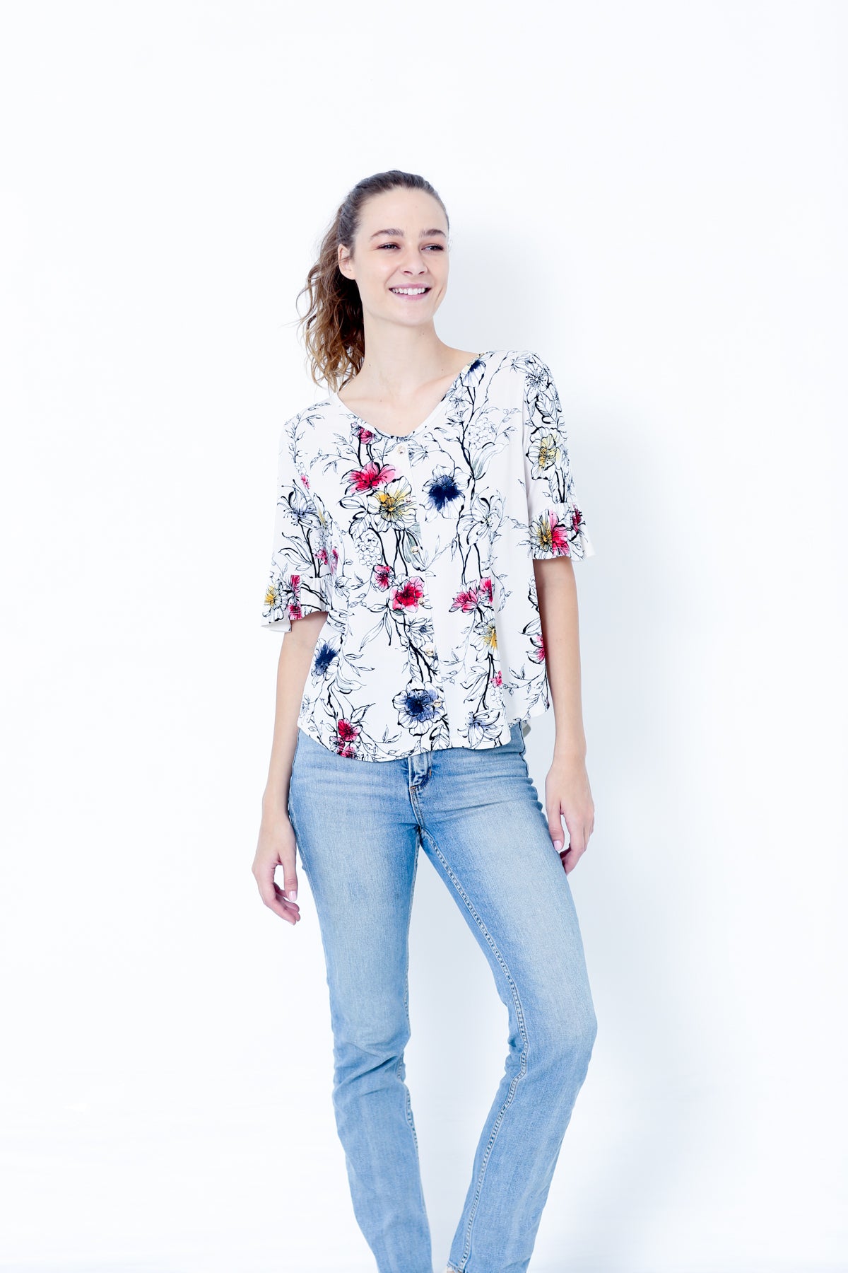 ELBOW SLEEVE WITH FLUTTER AND BUTTONS ON CF - T9885-WB18904