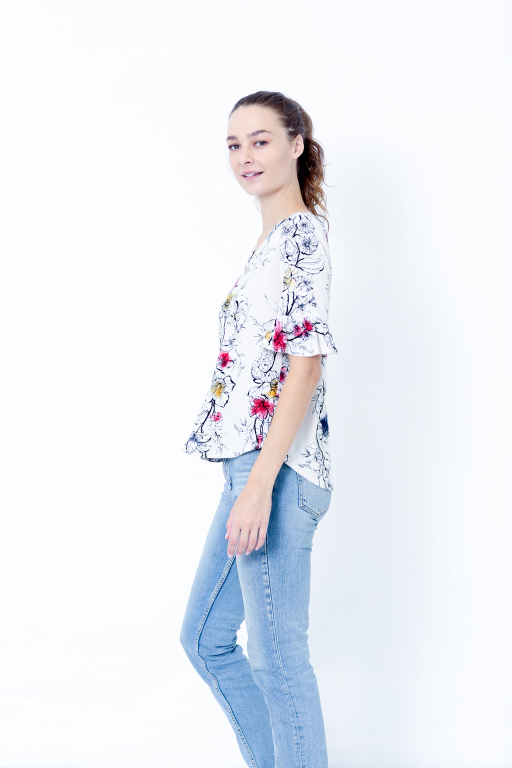 ELBOW SLEEVE WITH FLUTTER AND BUTTONS ON CF - T9885-WB18904