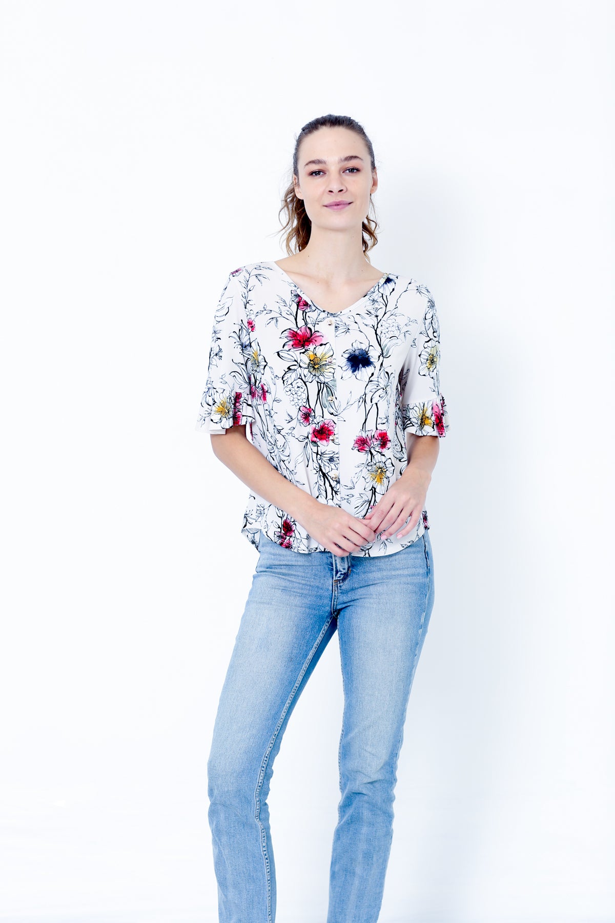 ELBOW SLEEVE WITH FLUTTER AND BUTTONS ON CF - T9885-WB18904