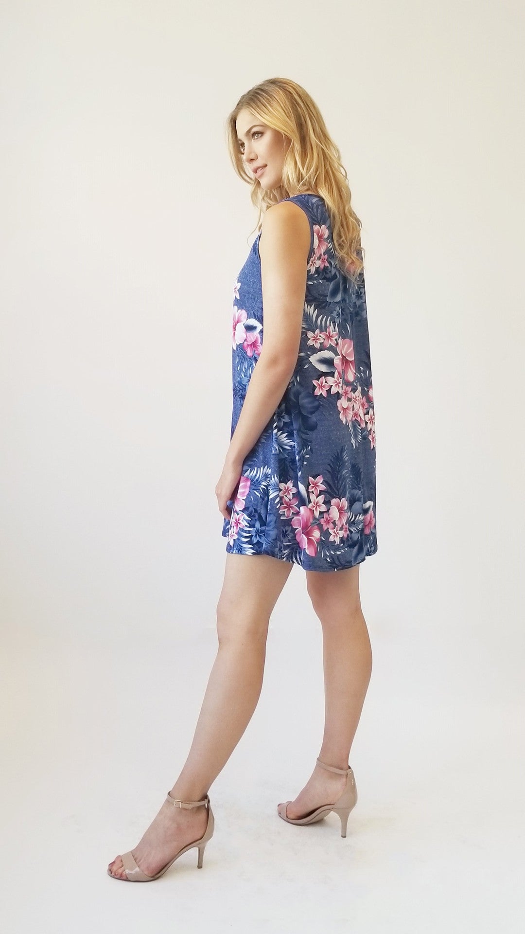 Tropical floral puff print