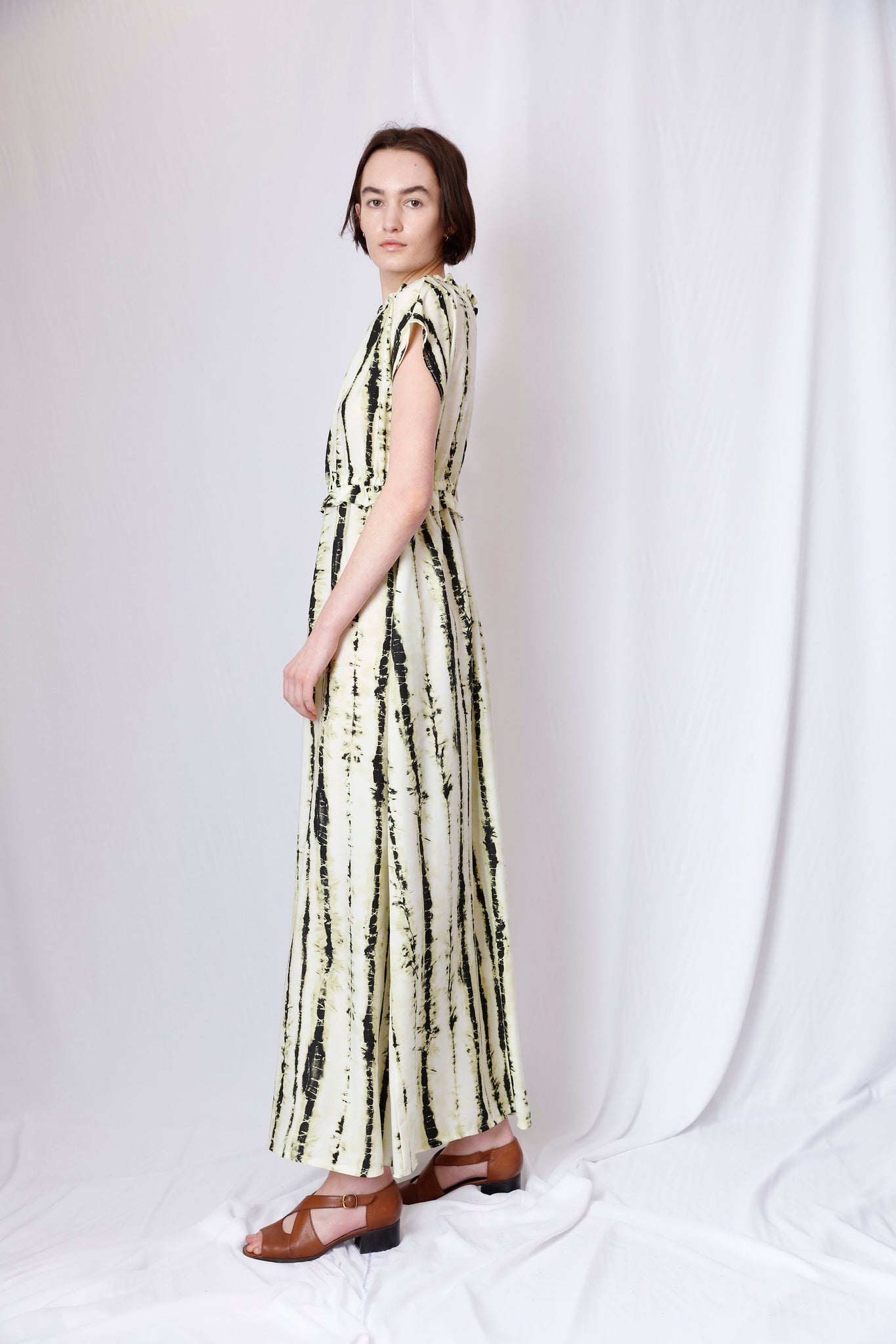 RUFFLE SHORT SLEEVE MAXI DRESS