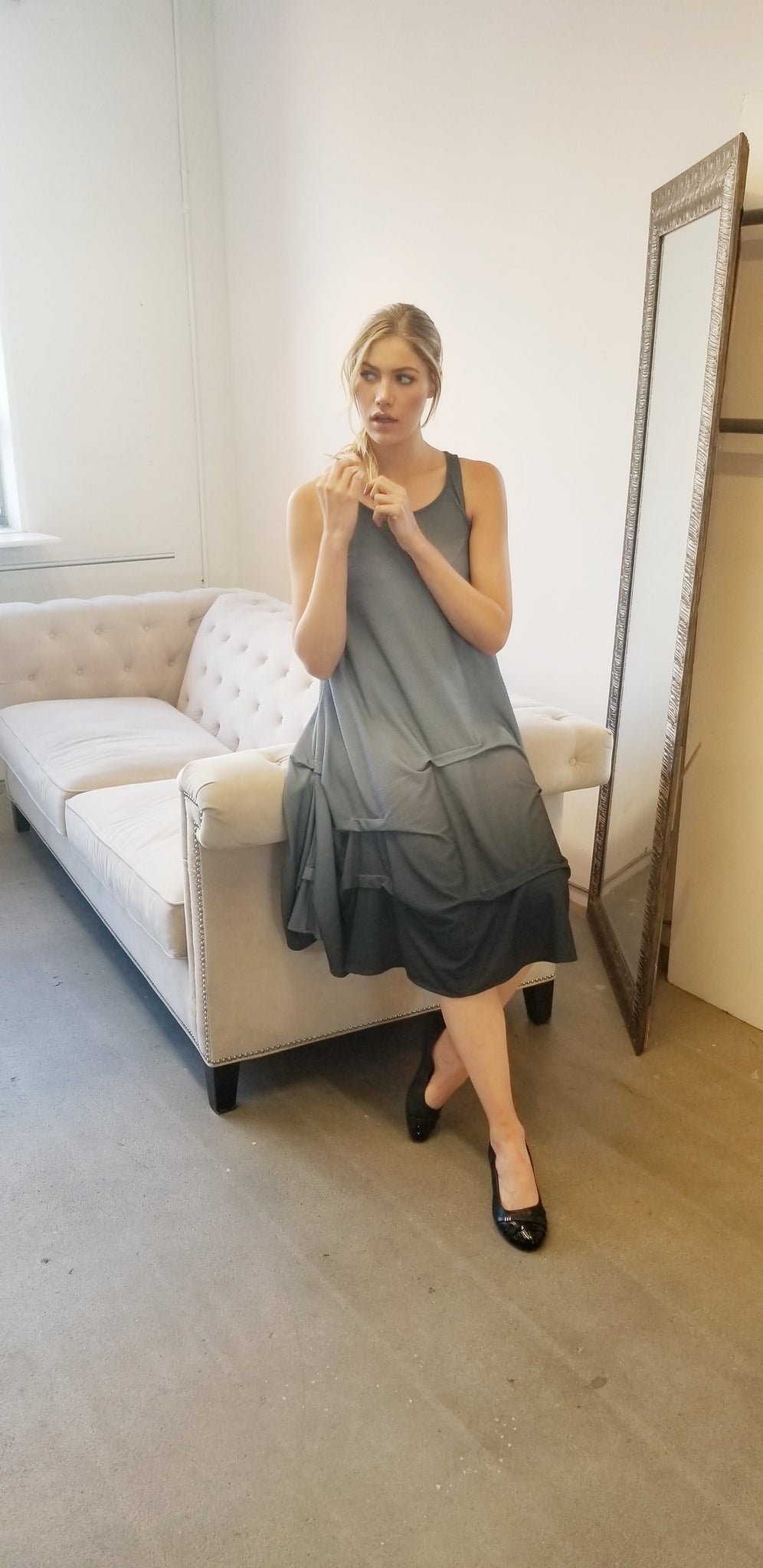 OMBRE SLEEVELESS MIDI DRESS WITH PINTUCKS